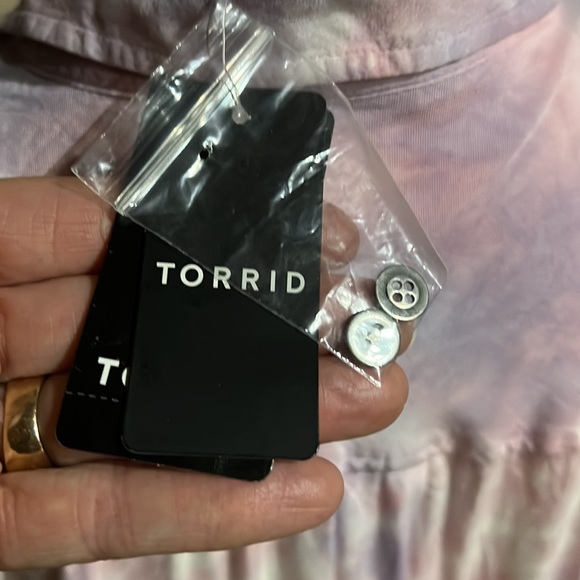 Nwt TORRID Blouse - Picture 5 of 7